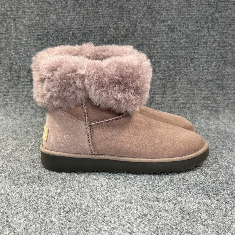 UGG Classic Cuff Short Boots Women's 6 Stormy Grey Shearling Winter‎ Snow Shoes